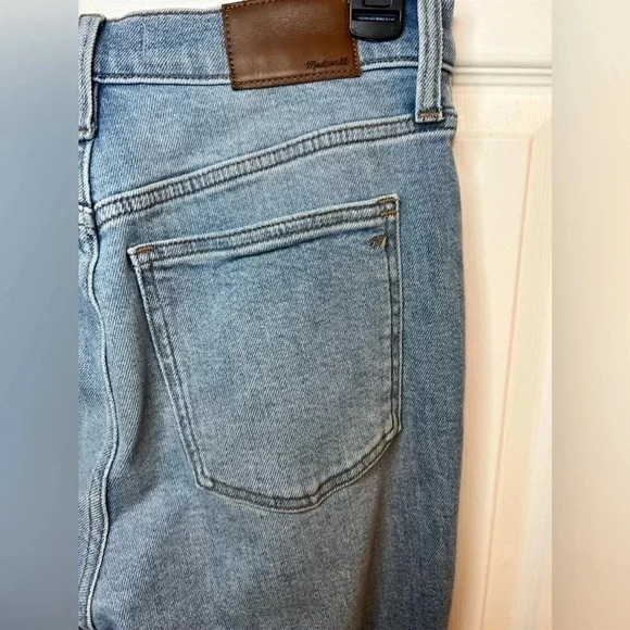 Madewell The Perfect Vintage Jean in Coffey Wash: Worn-In Edition - Picture 9 of 12
